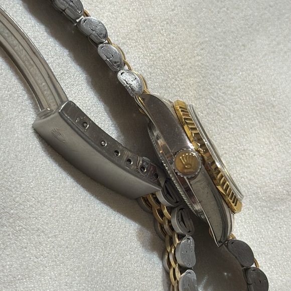 Rolex White Diamond Dial Datejust Lady Watch - Picture 3 of 6